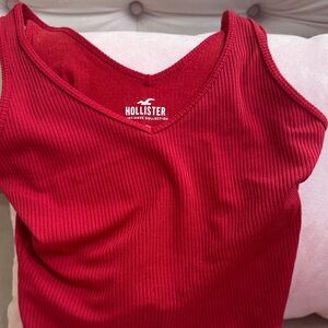 Hollister V‑Neck Ribbed Tank Top in Bright Red